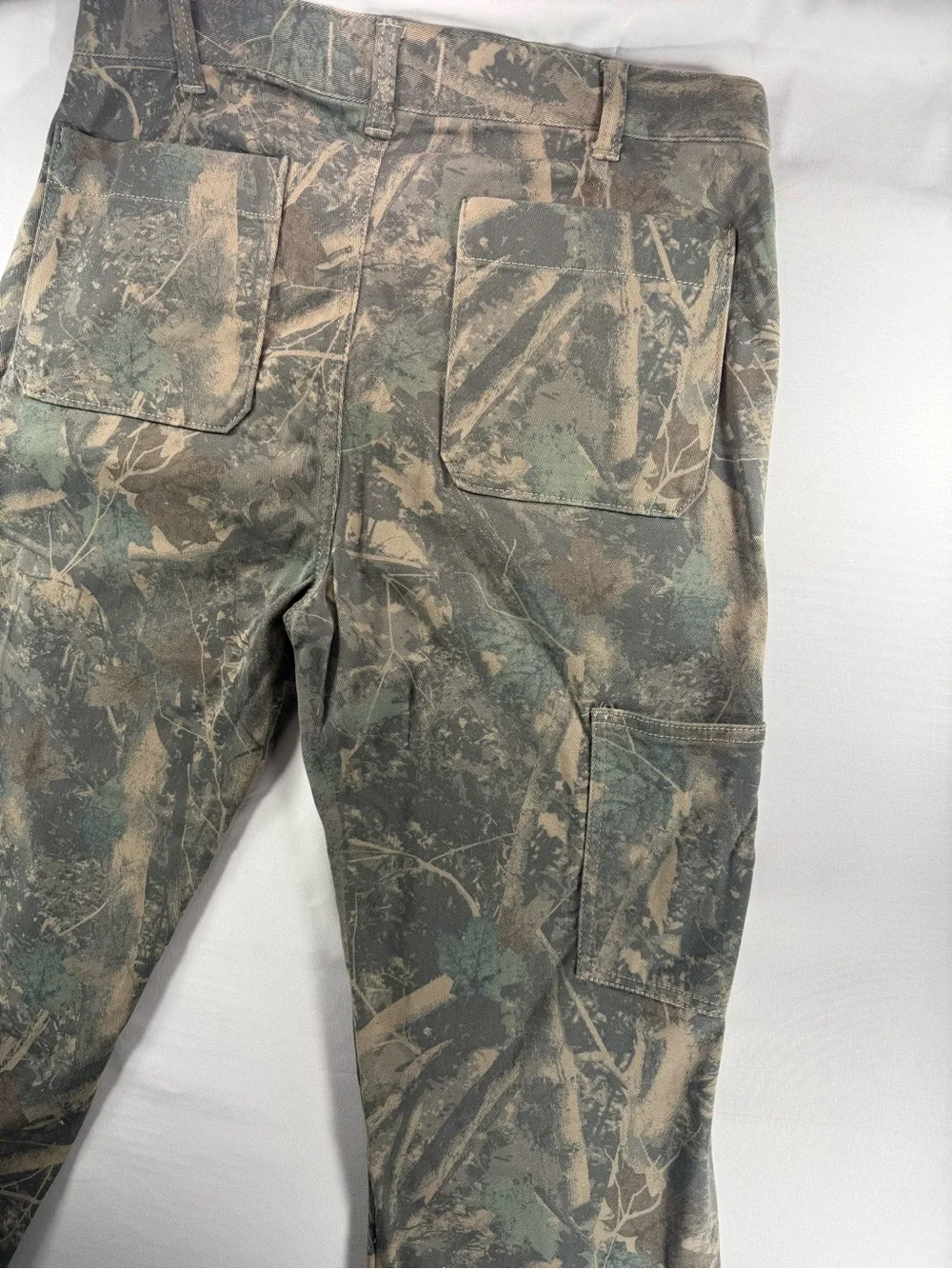 Abercrombie Camouflage Carpenter Pants | kids 15/16 | women 2 | Butter Soft